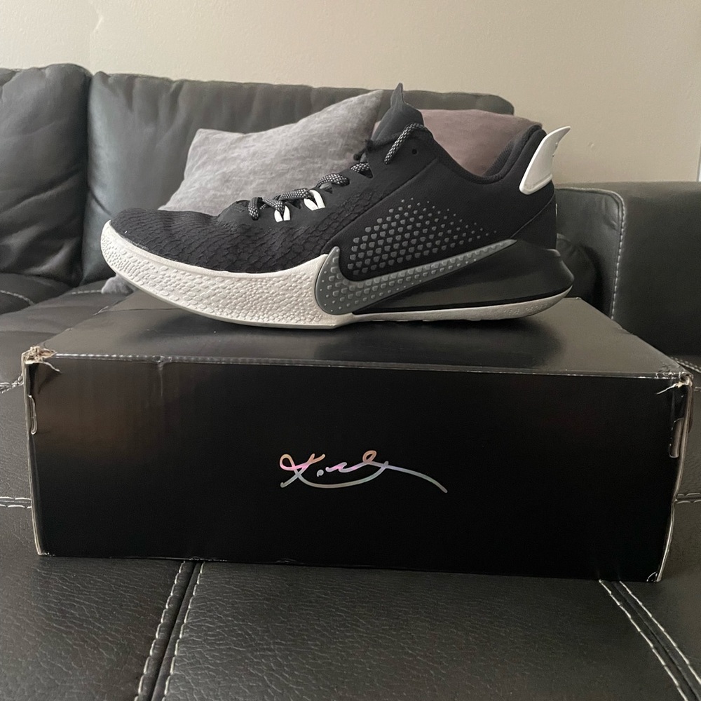 Mamba Fury shoes, lightly used